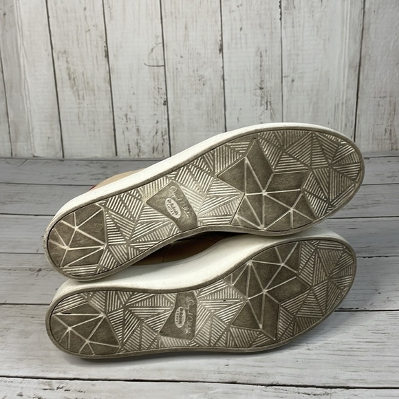 Dr. Scholl's Abbot Lux Tan Suede Platform Slipon Sneaker - Picture 9 of 13